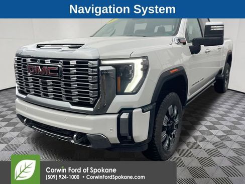 Used 2025 GMC Sierra 3500 Denali image 5