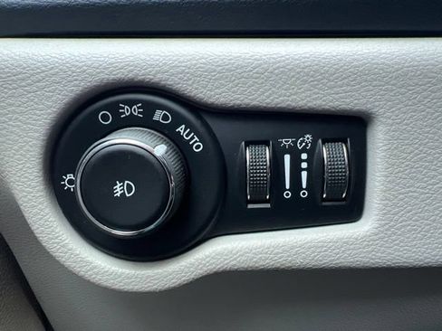 Certified 2017 Chrysler Pacifica Touring-L FWD image 20