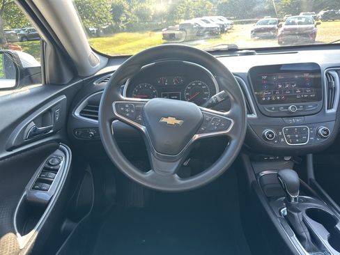 Used 2024 Chevrolet Malibu LT FWD image 23