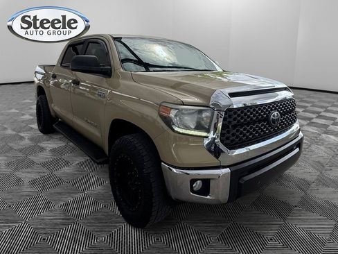 Used 2020 Toyota Tundra SR5 w/ SR5 Leather Package image 7