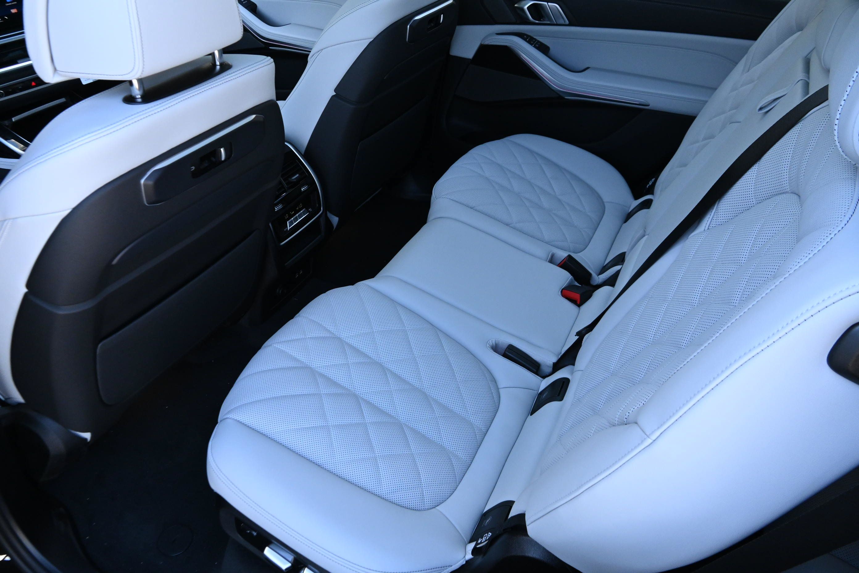 Used 2026 BMW X7 M60i AWD/4WD image 10