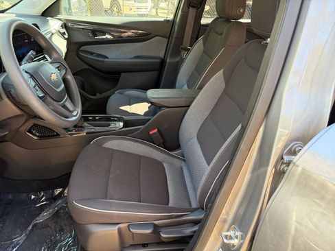Used 2025 Chevrolet TrailBlazer LT image 23