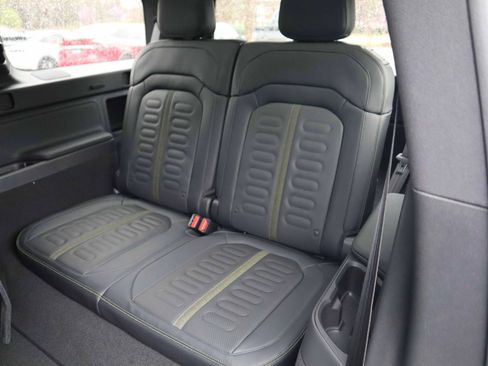 Used 2026 Rivian R1S Adventure image 4