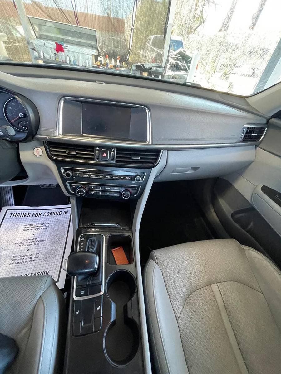 Used 2018 Kia Optima EX FWD image 4
