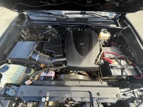 Used 2020 Toyota Tacoma TRD Off-Road image 43