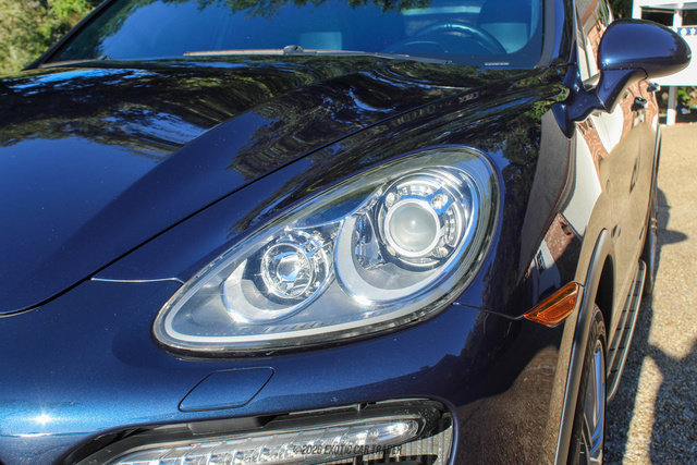 Used 2012 Porsche Cayenne Turbo AWD/4WD image 77