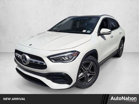 Used 2022 Mercedes-Benz GLA 250 4MATIC image 1