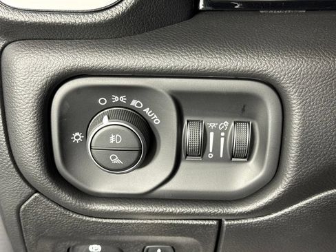 Used 2026 RAM 1500 Laramie w/ Night Edition AWD/4WD image 14