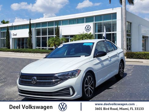 Certified 2023 Volkswagen Jetta Sport FWD image 1