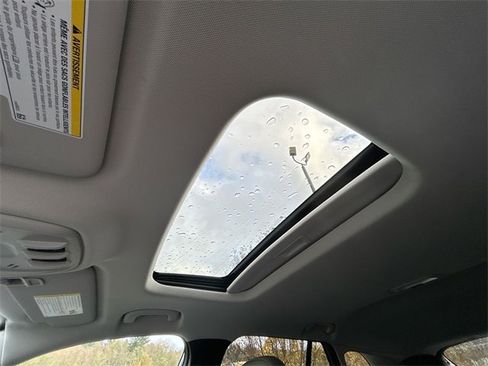 New 2026 Chevrolet Trax ACTIV w/ Sunroof Package image 18