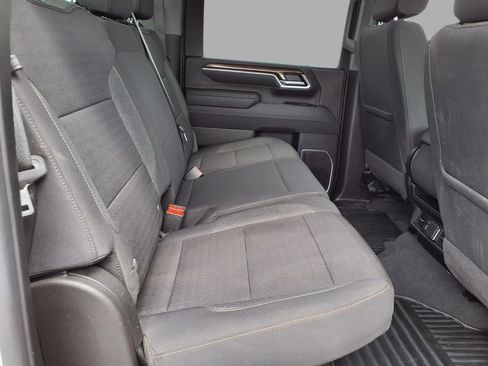 Used 2025 Chevrolet Silverado 2500 LT w/ Convenience Package image 12