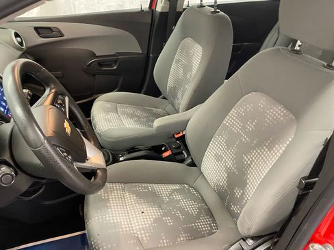 Used 2020 Chevrolet Sonic LT image 17