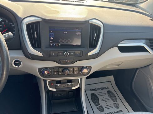 Used 2023 GMC Terrain SLE w/ Driver Convenience Package image 16