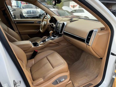 Used 2013 Porsche Cayenne AWD/4WD image 22