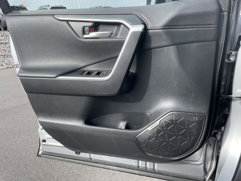 Used 2022 Toyota RAV4 XSE image 15