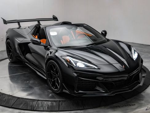 Used 2025 Chevrolet Corvette Z06 RWD image 33