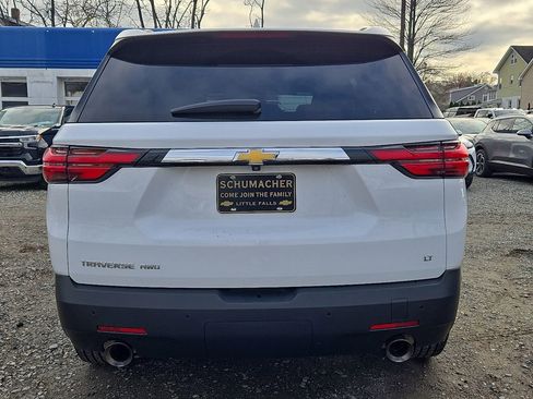 Used 2023 Chevrolet Traverse LT image 6