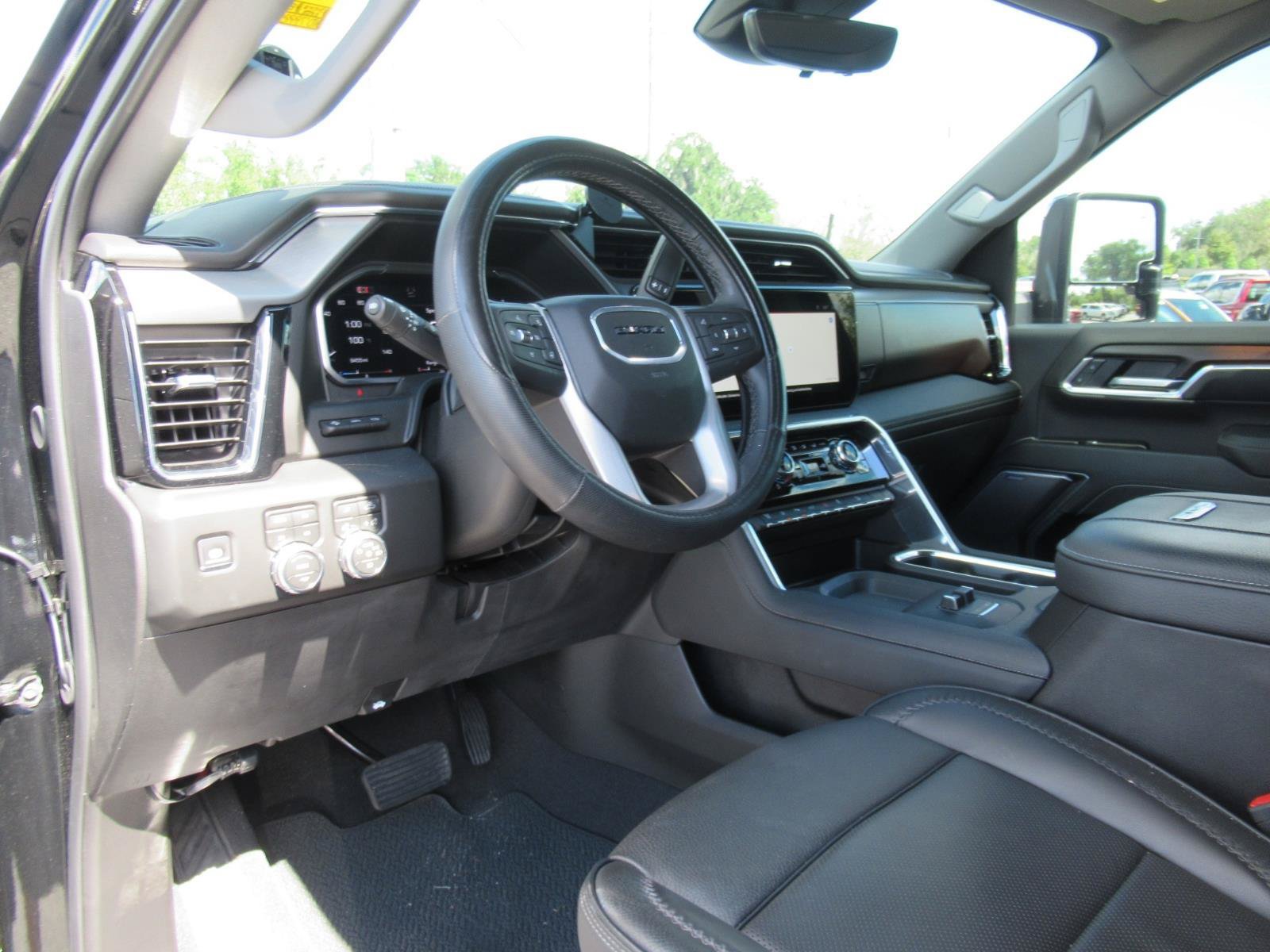 Used 2026 GMC Sierra 2500 Denali w/ Denali Reserve Package AWD/4WD image 18
