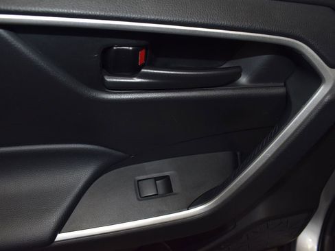 Used 2021 Toyota RAV4 LE image 14