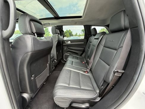 Used 2019 Jeep Grand Cherokee Summit w/ Platinum Series Group AWD/4WD image 26