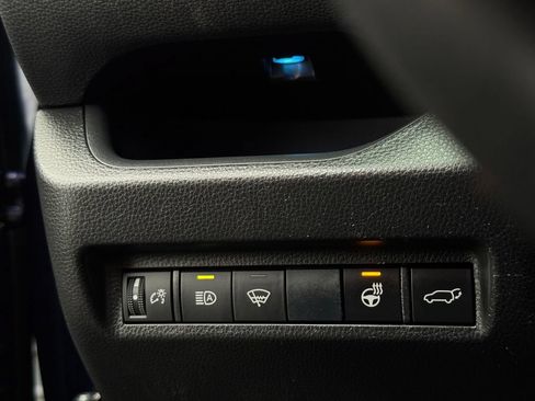 Certified 2019 Toyota RAV4 XSE w/ XSE Weather Package AWD/4WD image 30