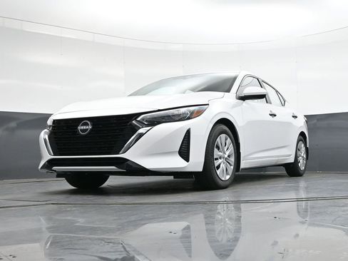 Certified 2025 Nissan Sentra S image 42