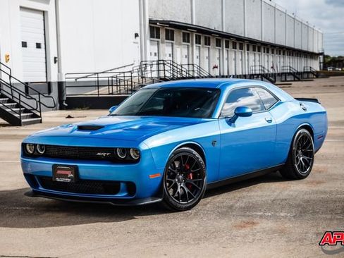 Used 2015 Dodge Challenger SRT Hellcat image 37
