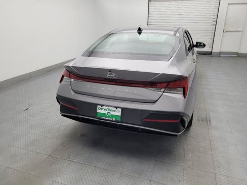 Used 2025 Hyundai Elantra SEL FWD image 7