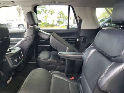 Used 2025 Ford Expedition Max Platinum AWD/4WD image 11