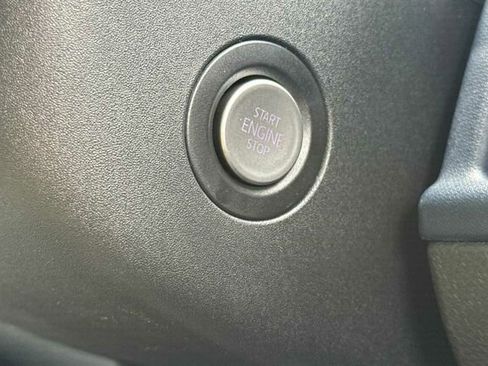 New 2025 Volkswagen ID. Buzz Pro S image 24