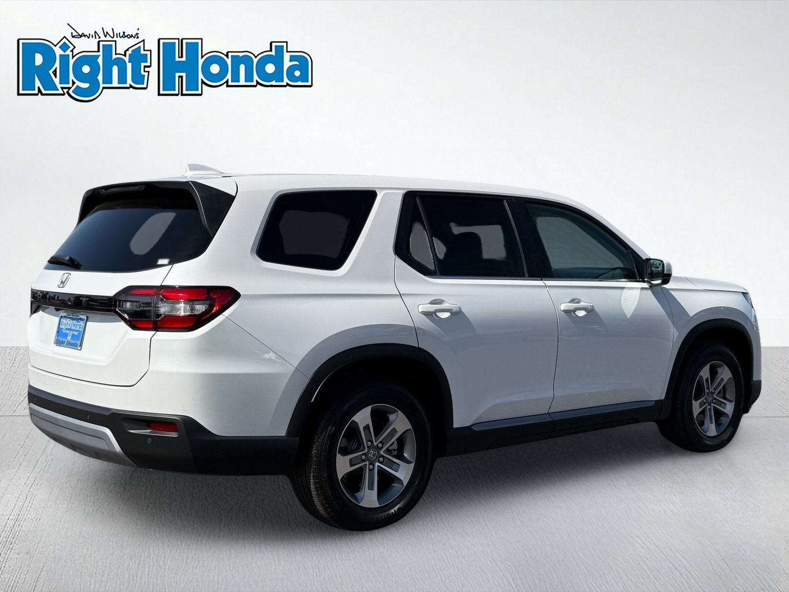 Used 2025 Honda Pilot EX-L image 8