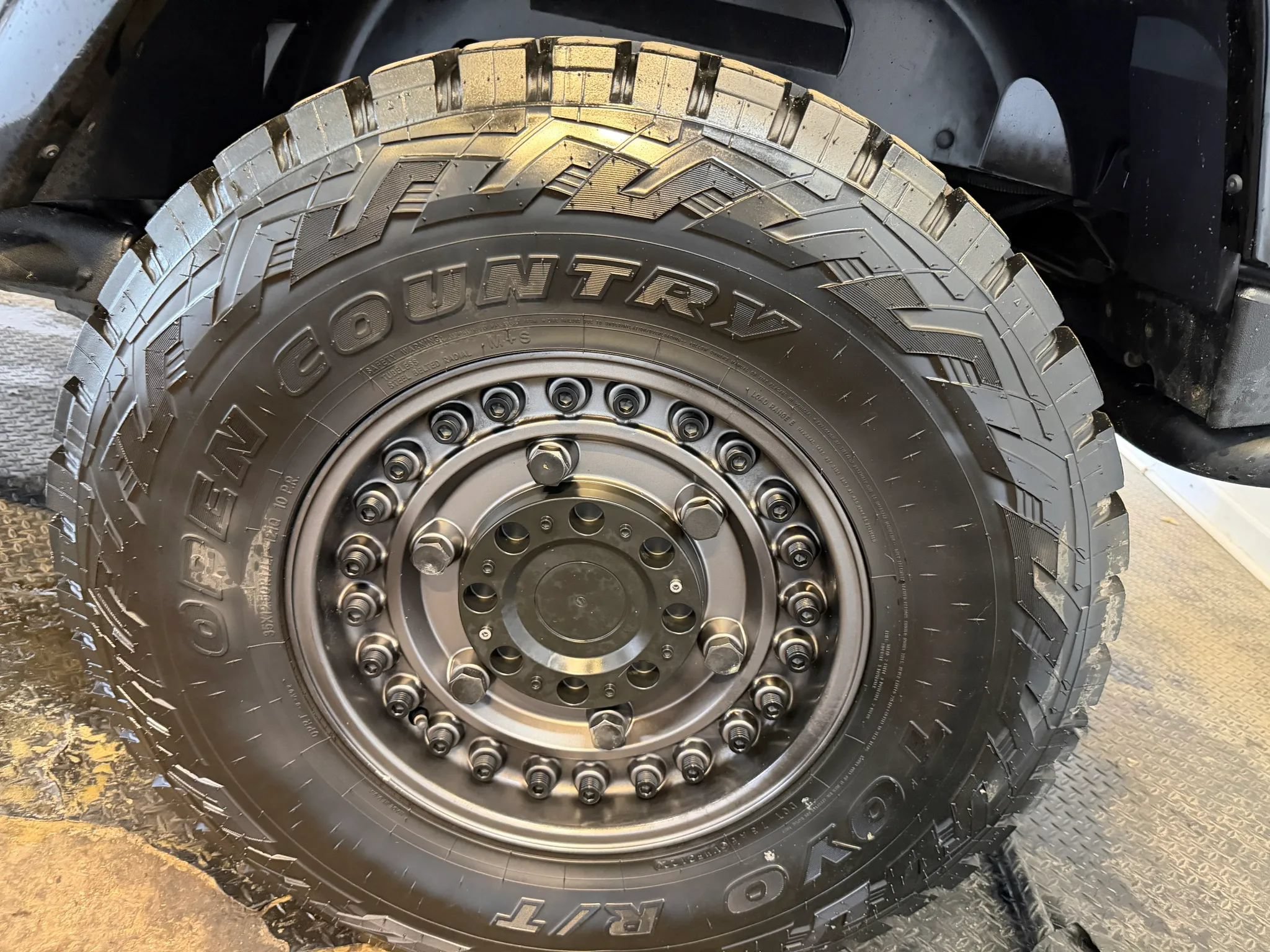 Used 2017 Jeep Wrangler Unlimited Sahara AWD/4WD image 42