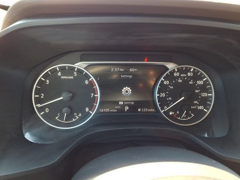 Used 2023 Nissan Rogue SV AWD/4WD image 10