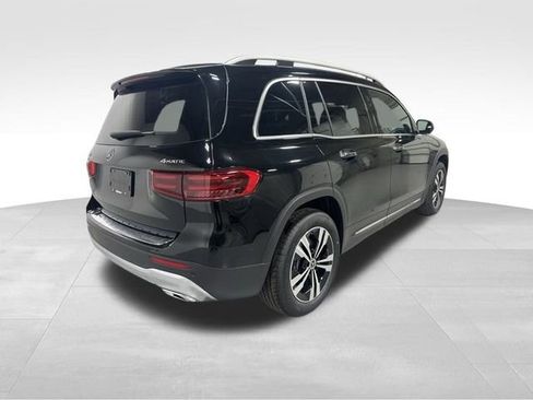 New 2025 Mercedes-Benz GLB 250 4MATIC image 6