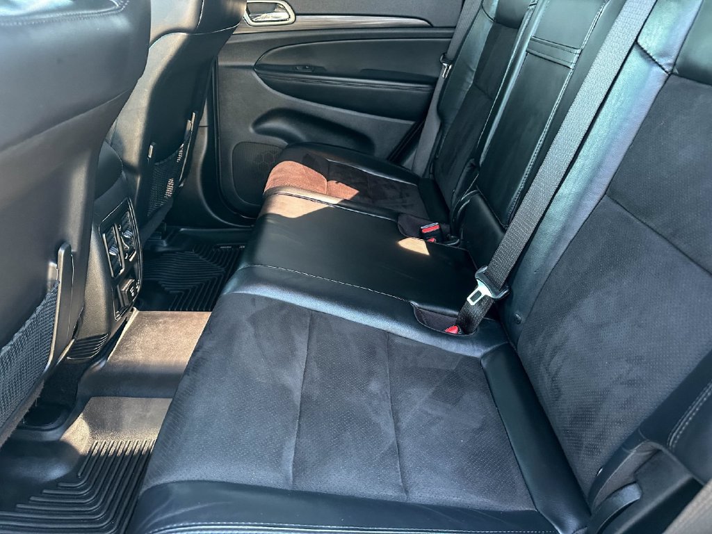Used 2021 Jeep Grand Cherokee Laredo X RWD image 18