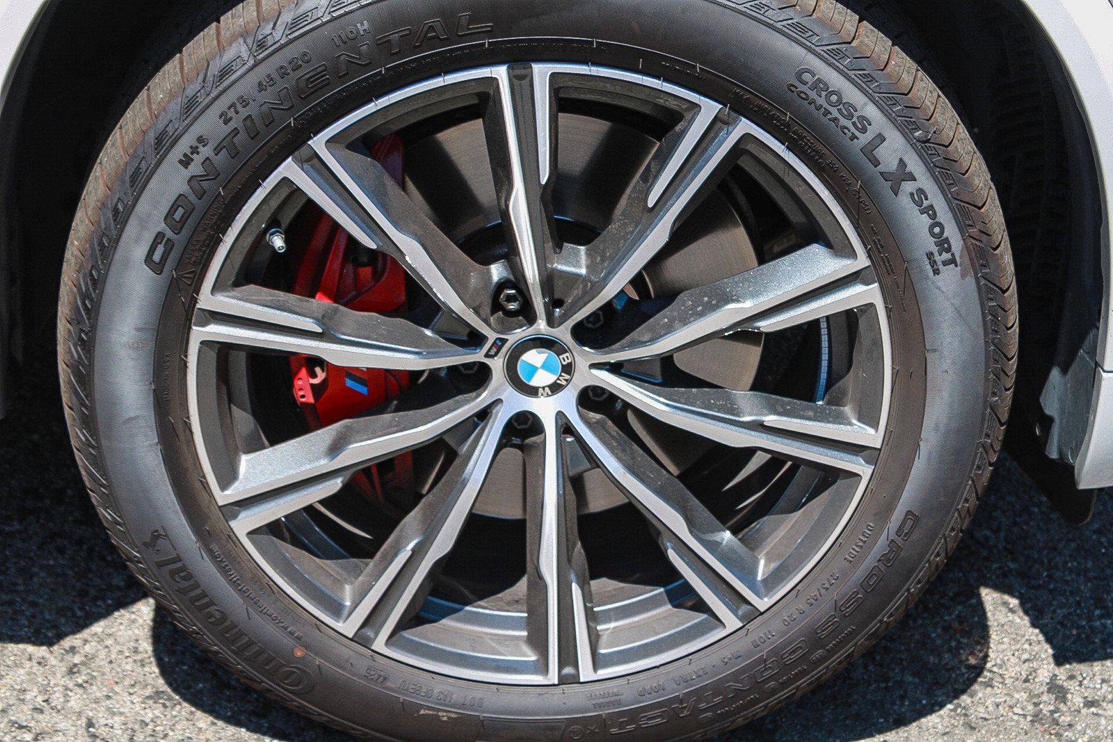 Used 2024 BMW X5 xDrive40i w/ M Sport Package AWD/4WD image 9