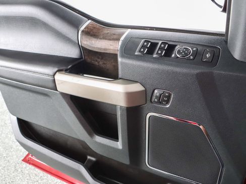 Used 2022 Ford F250 Lariat w/ Lariat Ultimate Package image 23