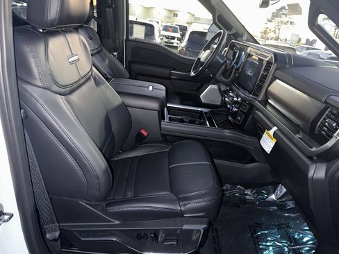 New 2026 Ford F250 Platinum w/ FX4 Off-Road Package image 37