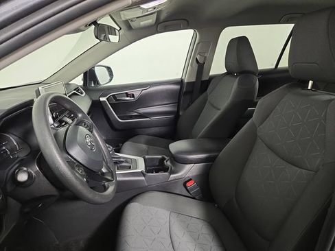 Used 2025 Toyota RAV4 XLE FWD image 13