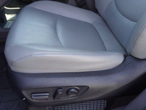 Certified 2023 Toyota Sienna XLE FWD image 15