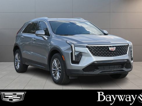 New 2025 Cadillac XT4 Premium Luxury image 3