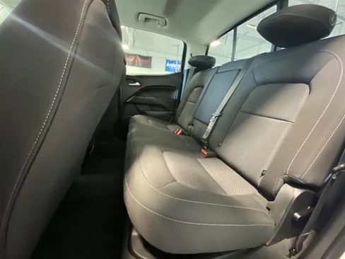 Used 2022 Chevrolet Colorado LT w/ LT Convenience Package AWD/4WD image 15