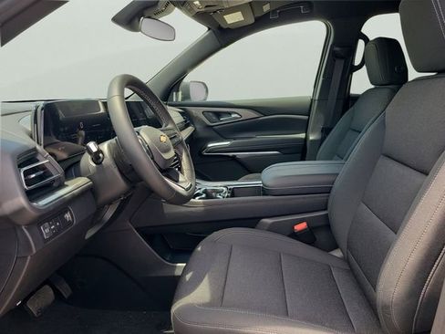 New 2026 Chevrolet Traverse LT FWD image 22