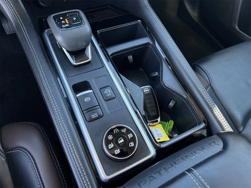 Certified 2023 Nissan Pathfinder Platinum w/ Lighting Package (N92) image 18