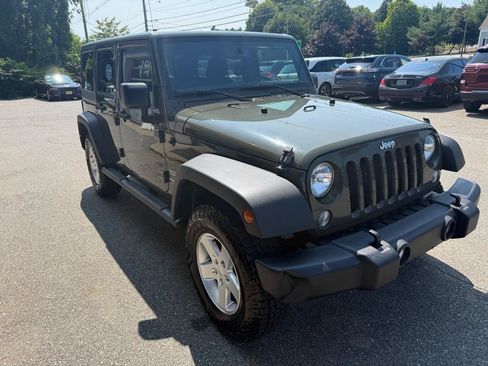 Used 2015 Jeep Wrangler Unlimited Sport w/ Quick Order Package 24S AWD/4WD image 4