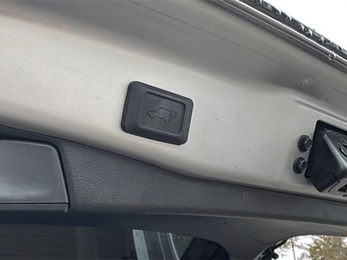 Used 2022 Toyota RAV4 XSE image 40