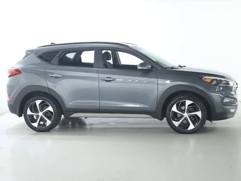 Used 2018 Hyundai Tucson Value w/ Cargo Package image 11