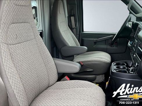 New 2025 Chevrolet Express 3500 w/ Power Convenience Package image 15