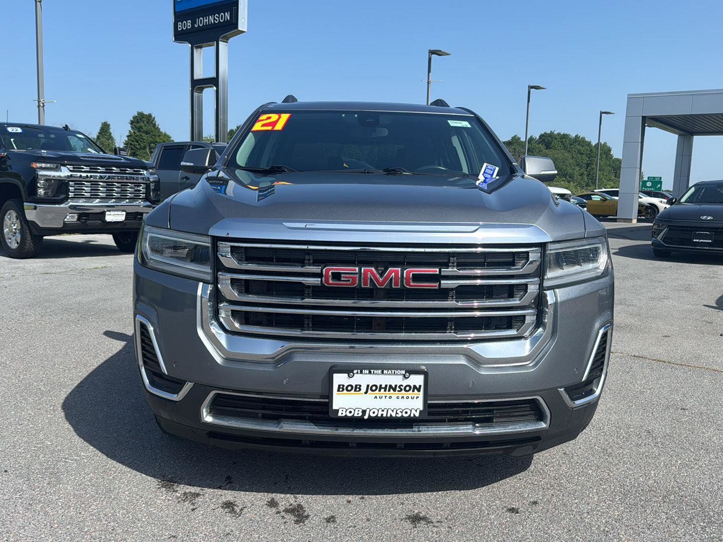 Used 2021 GMC Acadia SLE w/ Driver Convenience Package AWD/4WD image 2