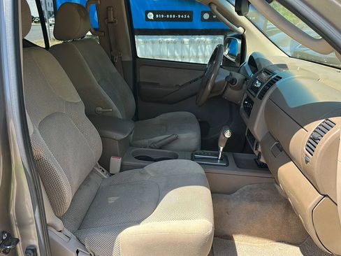 Used 2005 Nissan Frontier LE w/ (J01) Sunroof Pkg RWD image 21